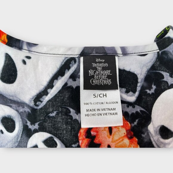 Disney Nightmare Before Christmas Halloween Vintage Wrap Style Scrub Top Small - Picture 5 of 8